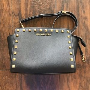 Michael Kors Selma Studded Med Leather Message Bag